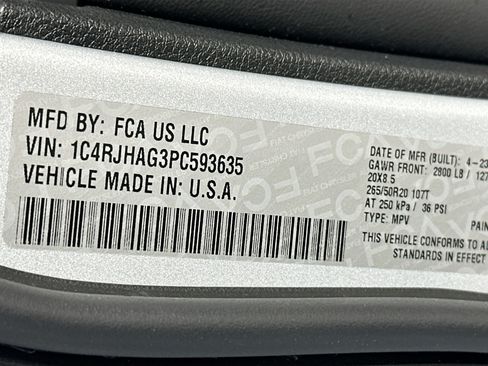 Used 2023 Jeep Grand Cherokee Altitude AWD/4WD image 30