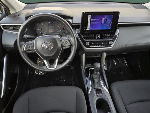 Used 2024 Toyota Corolla Cross LE FWD image 27