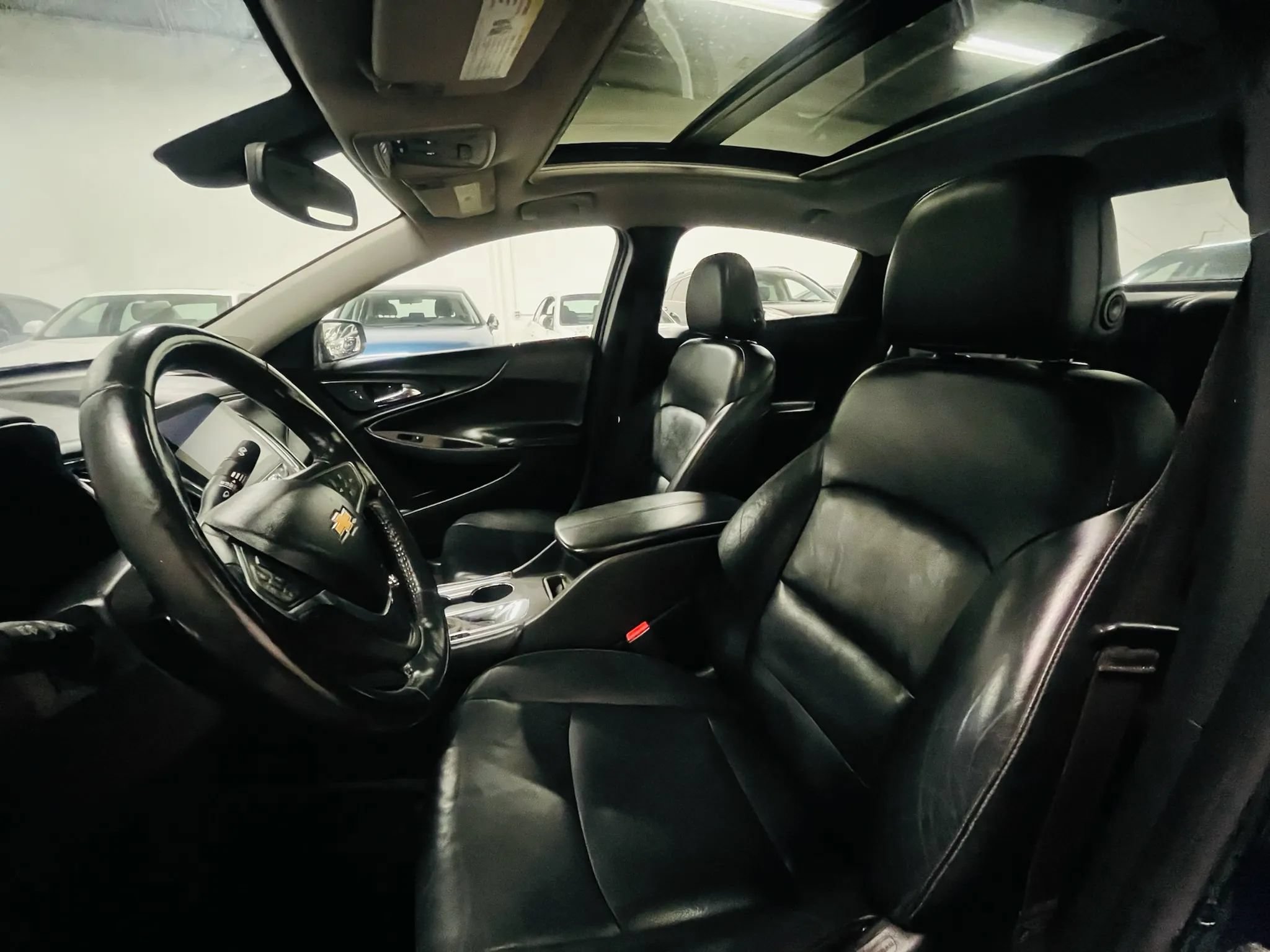Used 2018 Chevrolet Malibu LT w/ Leather Package FWD image 14