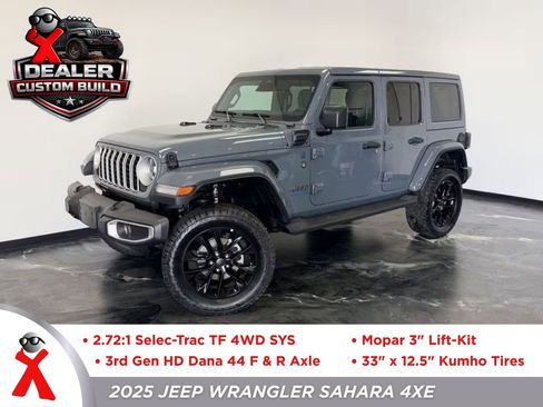 Used 2025 Jeep Wrangler Unlimited Sahara AWD/4WD image 1