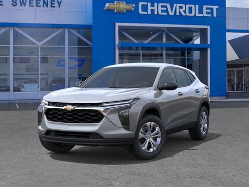 New 2026 Chevrolet Trax LS image 6