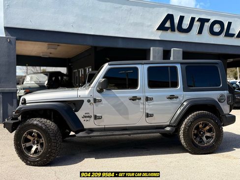 Used 2018 Jeep Wrangler Unlimited Sport S AWD/4WD image 4