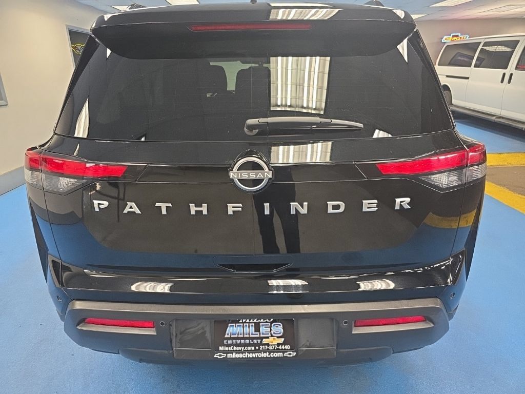 Used 2025 Nissan Pathfinder SV FWD image 8