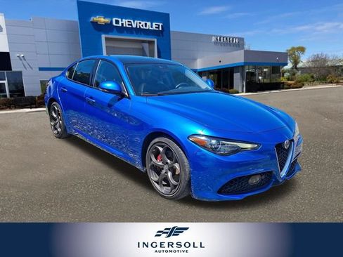 Used 2018 Alfa Romeo Giulia Ti Sport w/ Quick Order Package 22S Sport AWD/4WD image 1