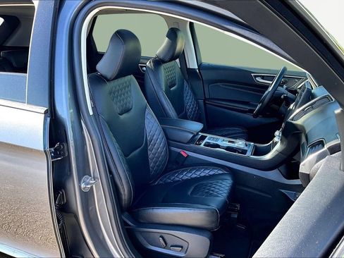 Certified 2023 Ford Edge Titanium w/ Cargo Accessory Package image 7