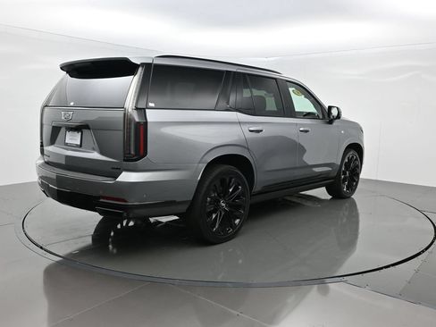 Used 2026 Cadillac Escalade Platinum Sport w/ LPO, ONYX Package AWD/4WD image 6