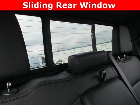 Used 2025 GMC Sierra 1500 Elevation w/ Elevation Premium Package image 24