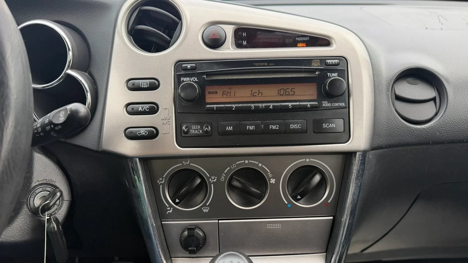 Used 2006 Toyota Matrix XR FWD image 17