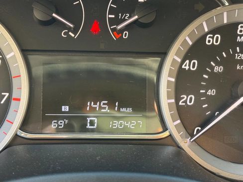 Used 2014 Nissan Sentra SR image 36