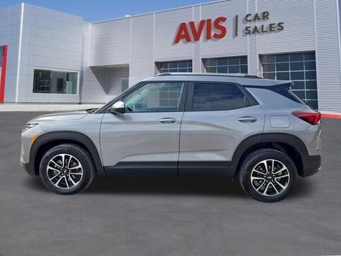 Used 2025 Chevrolet TrailBlazer LT AWD/4WD image 11