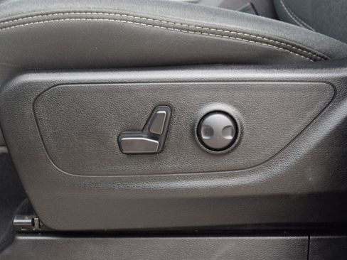 Used 2025 RAM 1500 Big Horn image 16