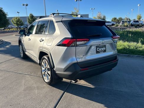 Used 2021 Toyota RAV4 XLE Premium AWD/4WD image 5