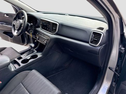Used 2020 Kia Sportage LX image 25