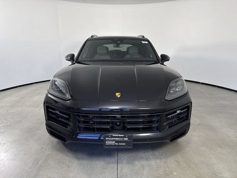 Certified 2024 Porsche Cayenne AWD/4WD image 10