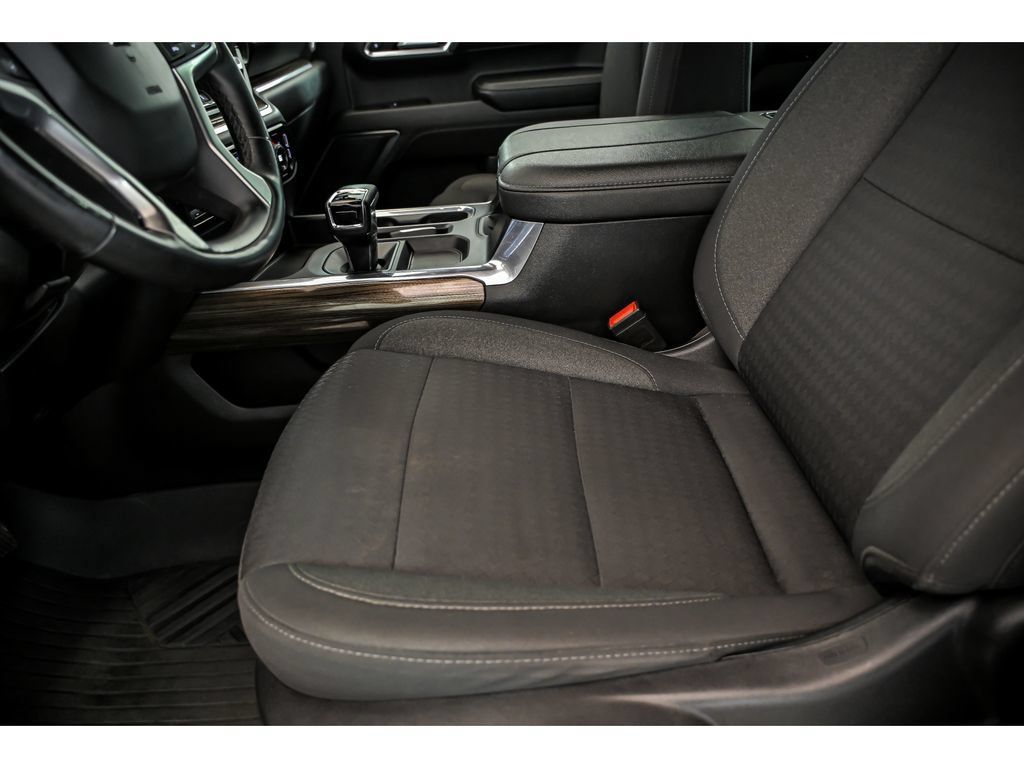 Used 2023 Chevrolet Silverado 1500 RST AWD/4WD image 12