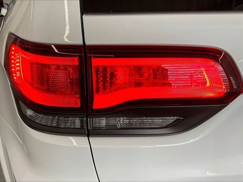 Used 2021 Jeep Grand Cherokee Limited w/ Quick Order Package 28K 80th AWD/4WD image 31