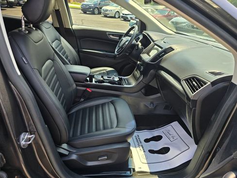 Used 2019 Ford Edge SEL w/ Equipment Group 201A FWD image 13
