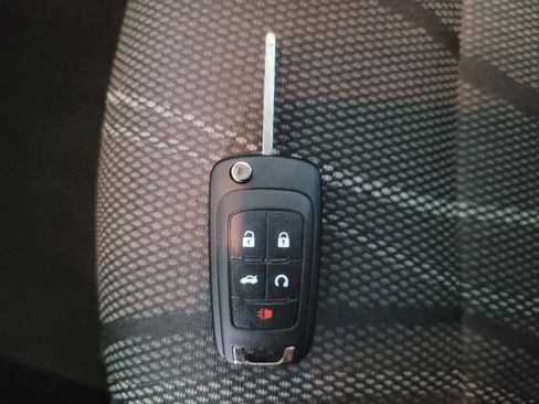 Used 2016 Chevrolet Sonic LT image 32