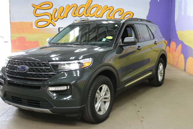 Used 2022 Ford Explorer XLT w/ Equipment Group 202A AWD/4WD image 7