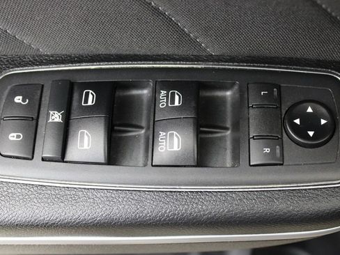 Used 2019 Dodge Charger Scat Pack RWD image 17
