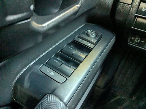 Used 2025 Toyota Tacoma SR5 image 17