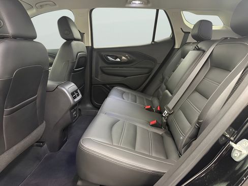 Used 2022 GMC Terrain Denali w/ Denali Premium Package AWD/4WD image 14