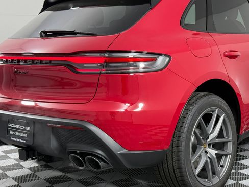 Certified 2026 Porsche Macan AWD/4WD image 13