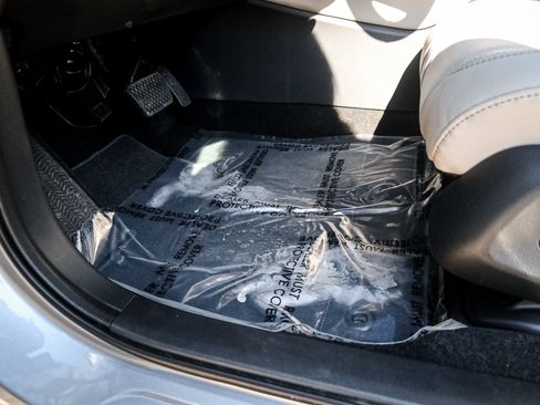 Certified 2026 Honda HR-V EX-L image 16