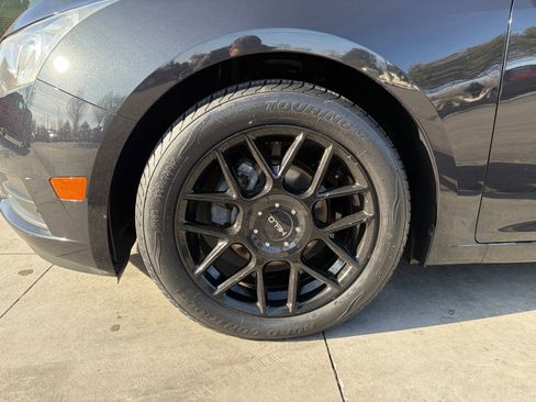 Used 2013 Chevrolet Cruze LT image 19