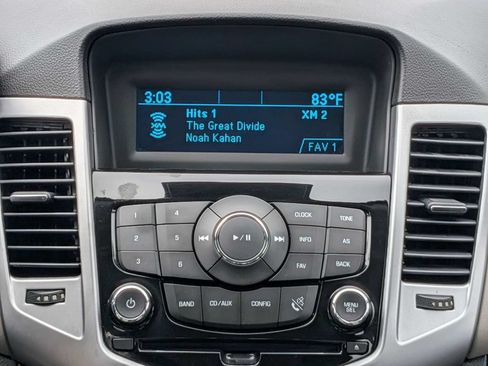 Used 2016 Chevrolet Cruze LS FWD image 17