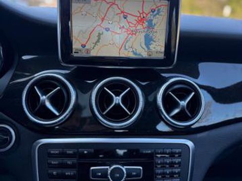 Used 2014 Mercedes-Benz CLA 250 4MATIC image 14