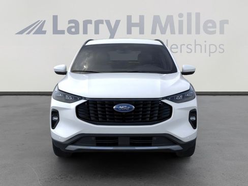 New 2025 Ford Escape PHEV w/ PHEV Premium Package image 6