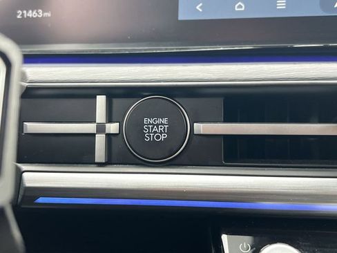 Certified 2024 Hyundai Santa Fe Limited FWD image 19