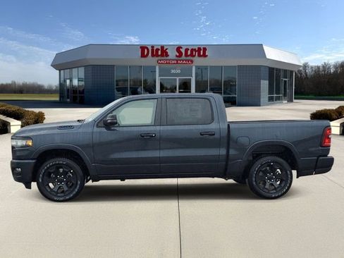 New 2026 RAM 1500 4x4 Crew Cab image 5