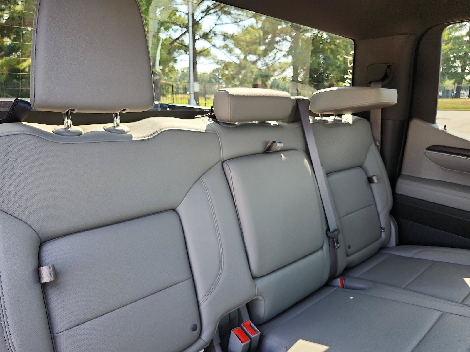 Used 2023 GMC Sierra 1500 SLT w/ SLT Premium Package AWD/4WD image 11