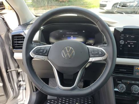 Certified 2025 Volkswagen Taos S FWD image 25