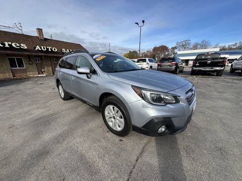Used 2018 Subaru Outback 2.5i Premium image 9