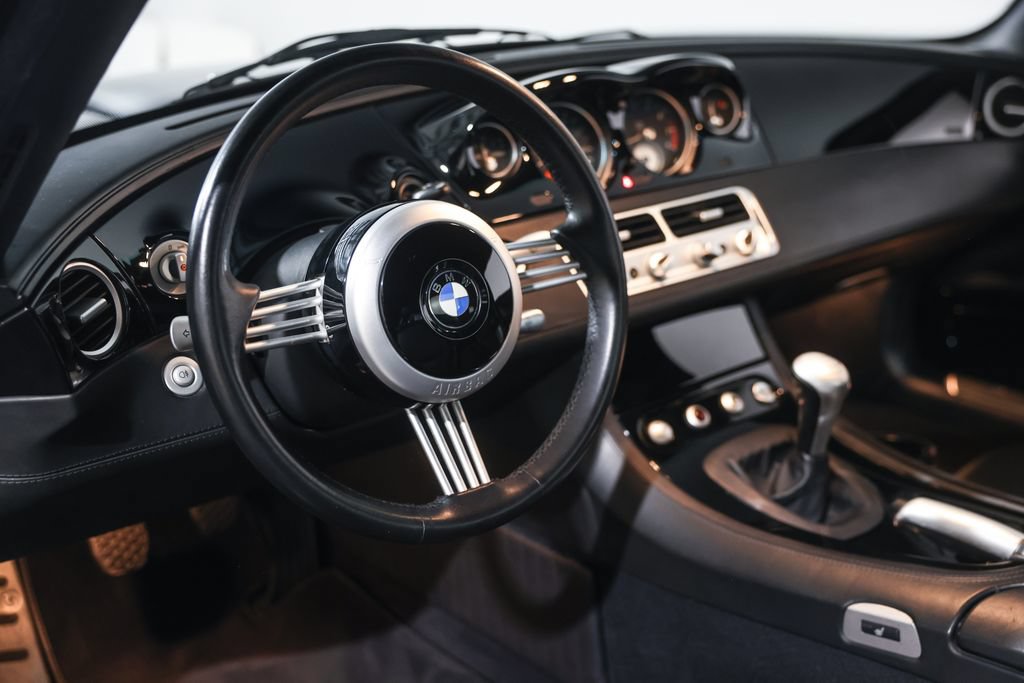 Used 2002 BMW Z8 RWD image 25