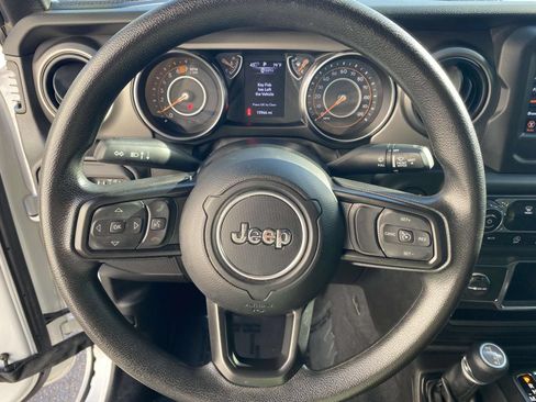Used 2022 Jeep Wrangler Unlimited Sport AWD/4WD image 18