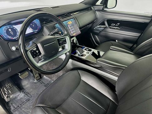 Used 2023 Land Rover Range Rover SE image 9
