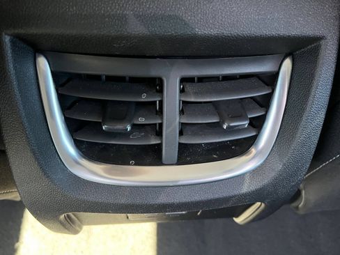 Used 2025 Chevrolet Blazer LT FWD image 22