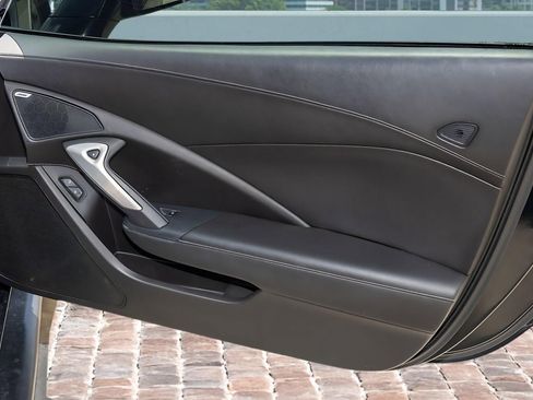 Used 2016 Chevrolet Corvette Stingray Coupe RWD image 13