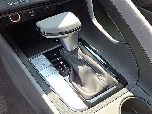 New 2025 Hyundai Elantra Sport image 8