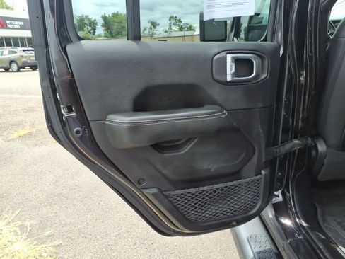 Used 2022 Jeep Wrangler Unlimited Sahara w/ LED Lighting Group AWD/4WD image 25
