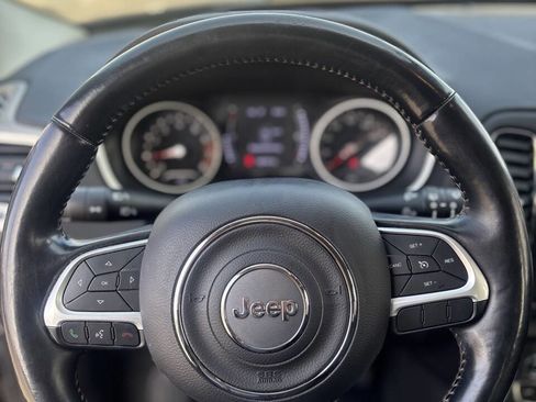 Used 2020 Jeep Compass Latitude w/ Cold Weather Group image 17