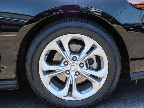 Certified 2023 Honda Accord LX image 28