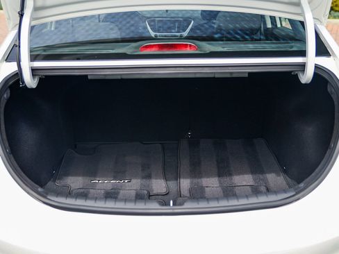 Used 2019 Hyundai Accent SE FWD image 26