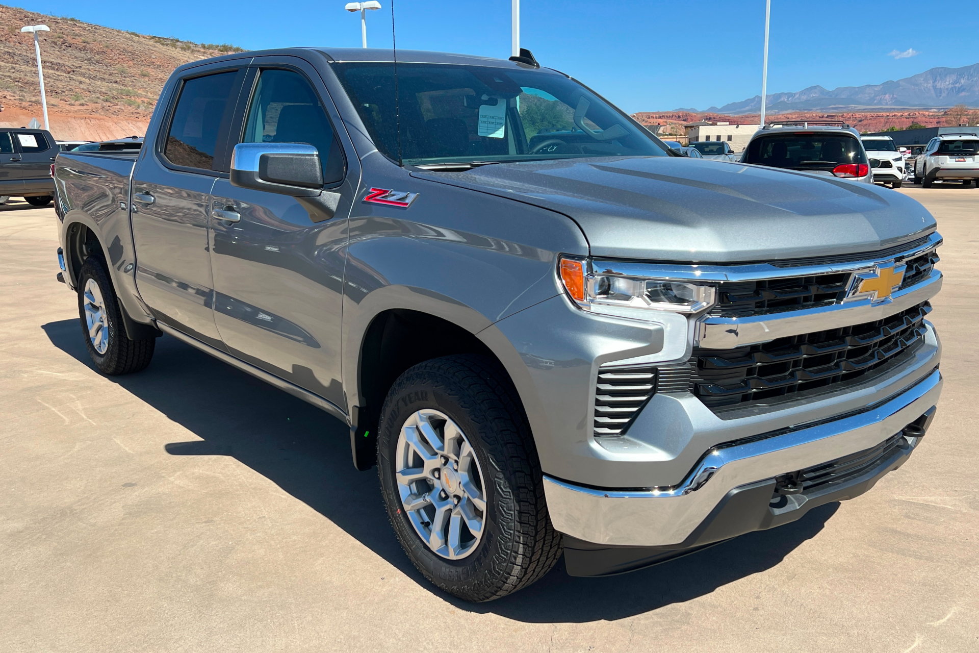 New 2026 Chevrolet Silverado 1500 LT w/ Z71 Off-Road Package AWD/4WD image 8