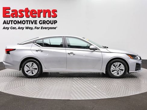 Used 2023 Nissan Altima 2.5 S FWD image 4