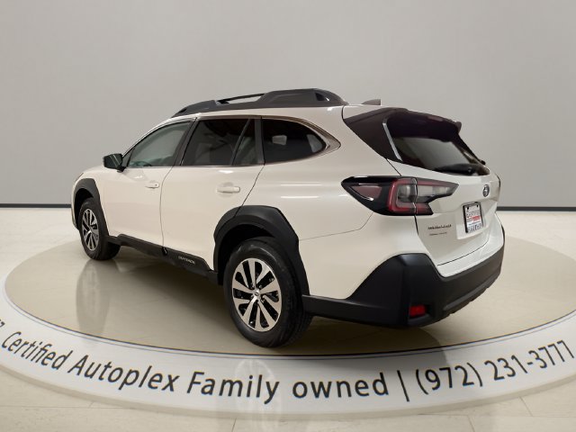 Used 2024 Subaru Outback Premium AWD/4WD image 3